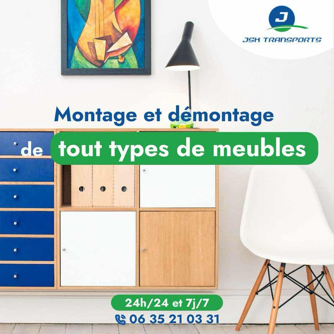 Cartons de déménagement empilés